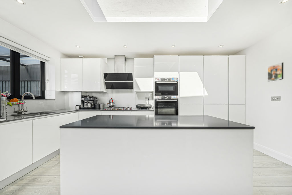 Photo 14- click for photo gallery